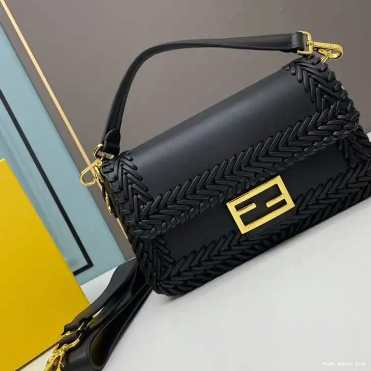 Stitching Leather Fendi Bag Medium Black In Baguette 0507